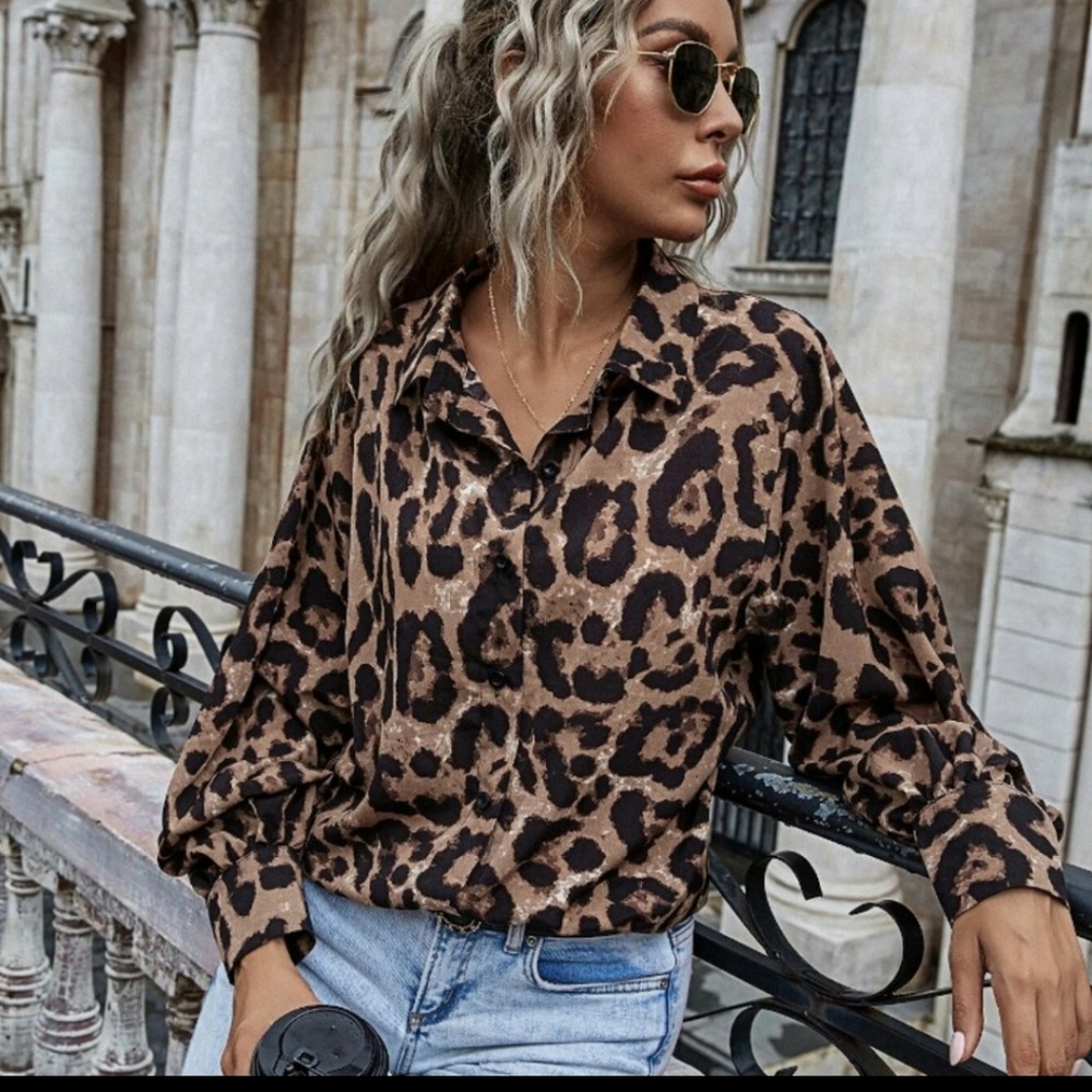 🔥Beautiful Cheetah Print Blouse - Picture 6 of 6